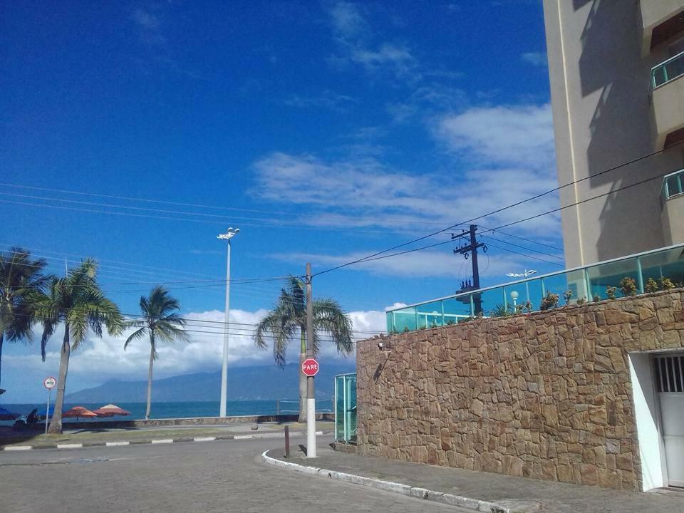 Ap Na Avenida Da Praia Caraguatatuba Buitenkant foto